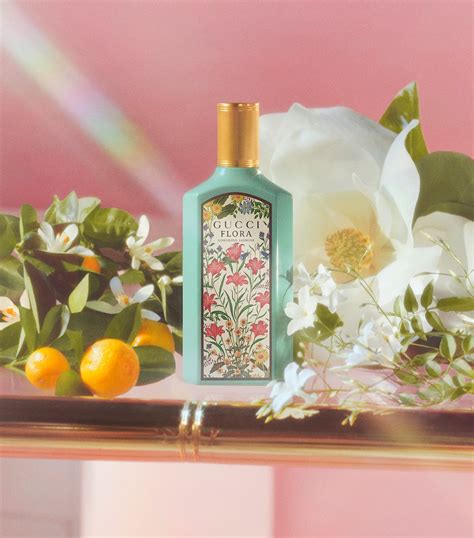 Flora Gorgeous Jasmine Eau de Parfum .